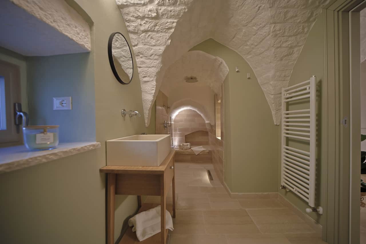bagno completo con doccia