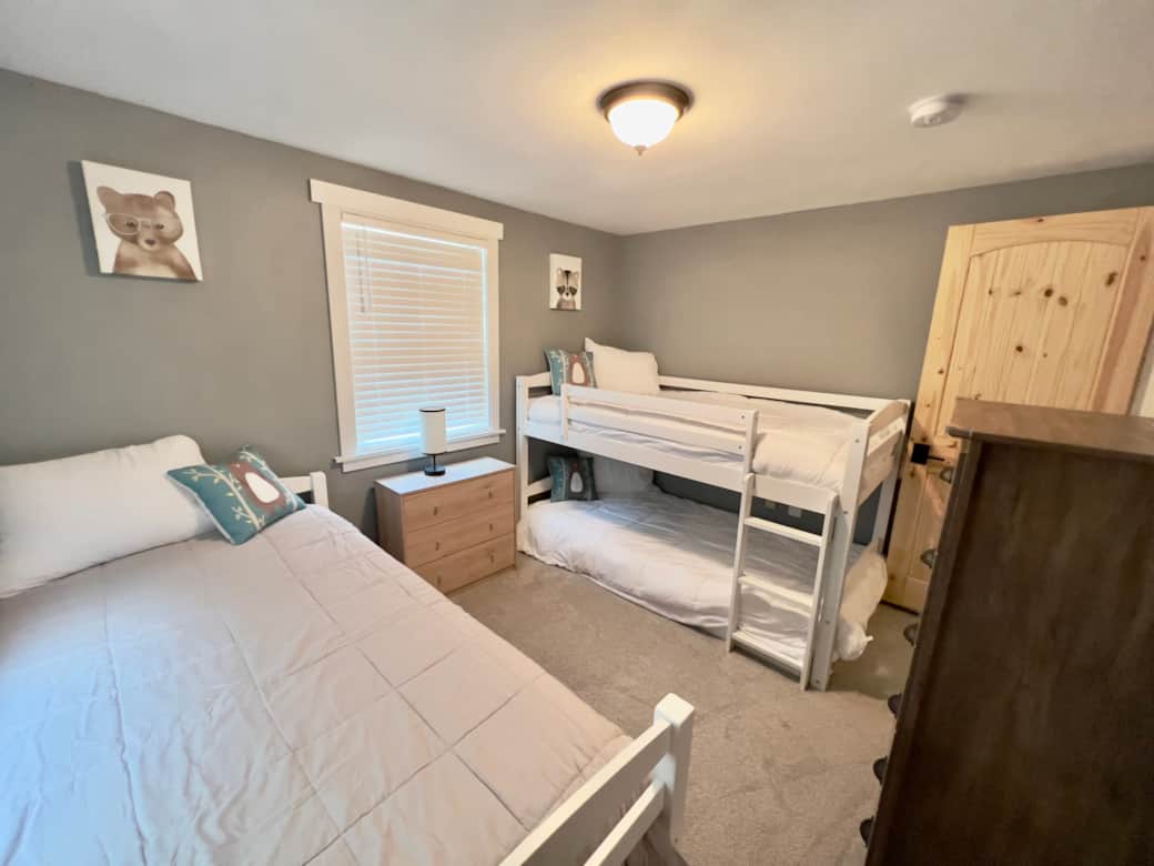 Bedroom 3 - Twin Bunk Beds + Twin