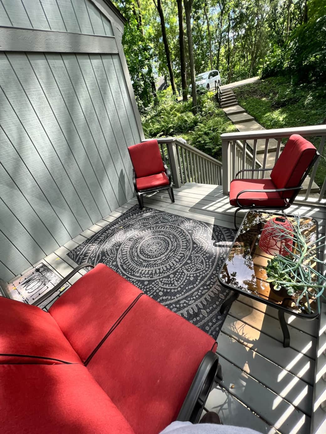 Front porch seating space