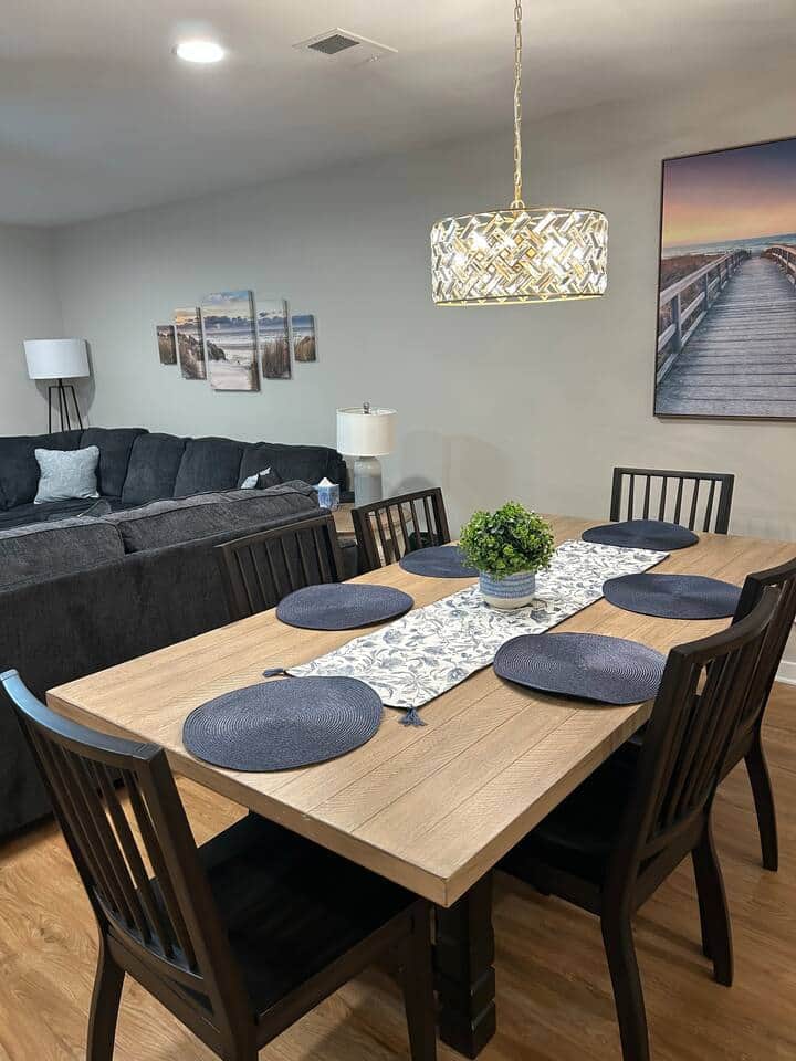 Dining Area Dining Area