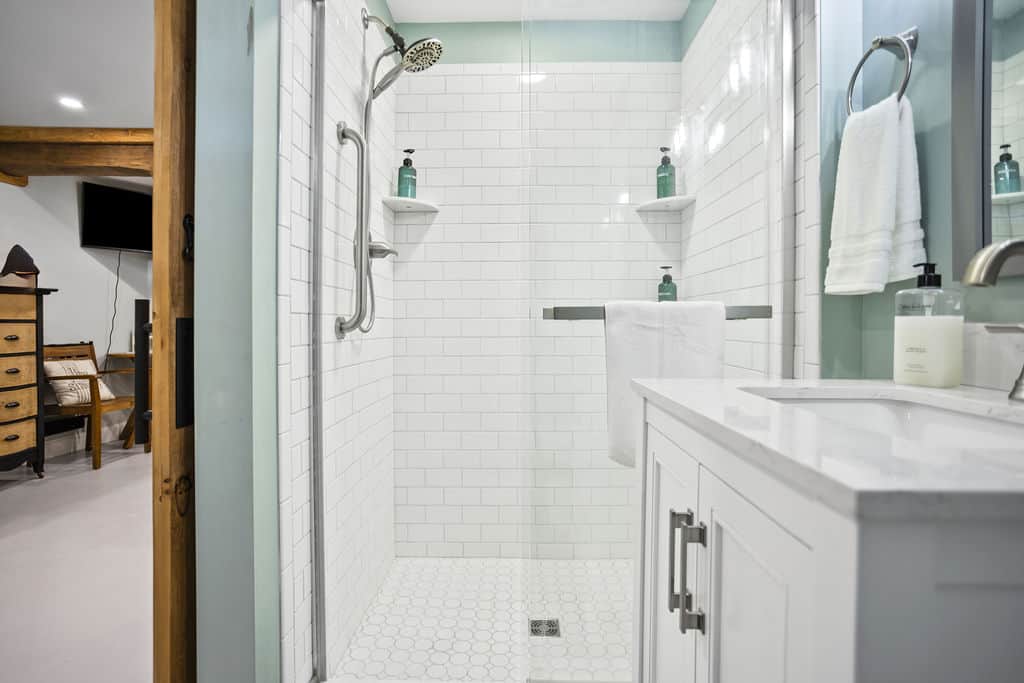 1 bathroom, walk in shower. 