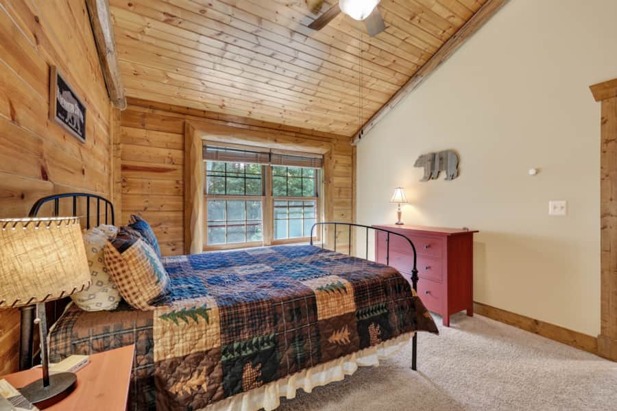 Second queen bedroom
