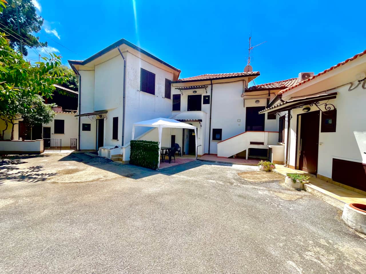 SPAZIO ESTERNO APPARTAMENTO
