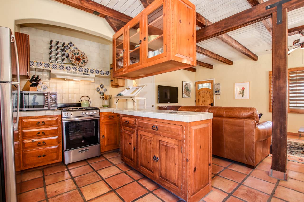 Fully equipped kitchen