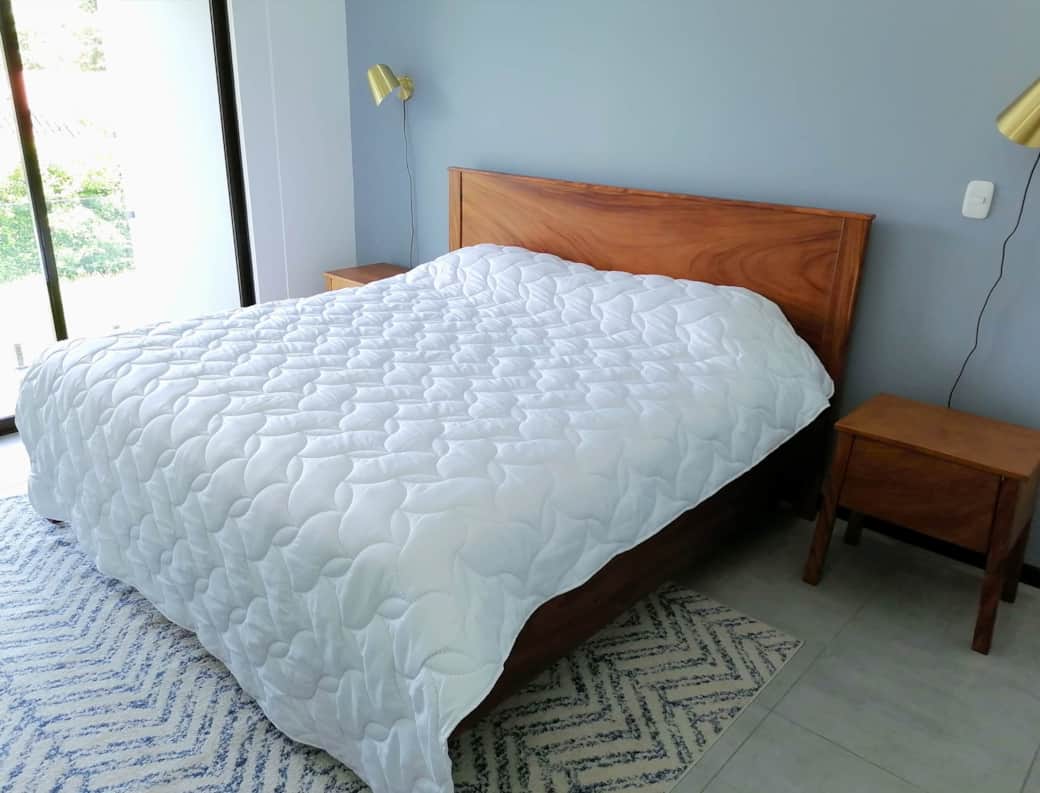 Cama del cuarto principal