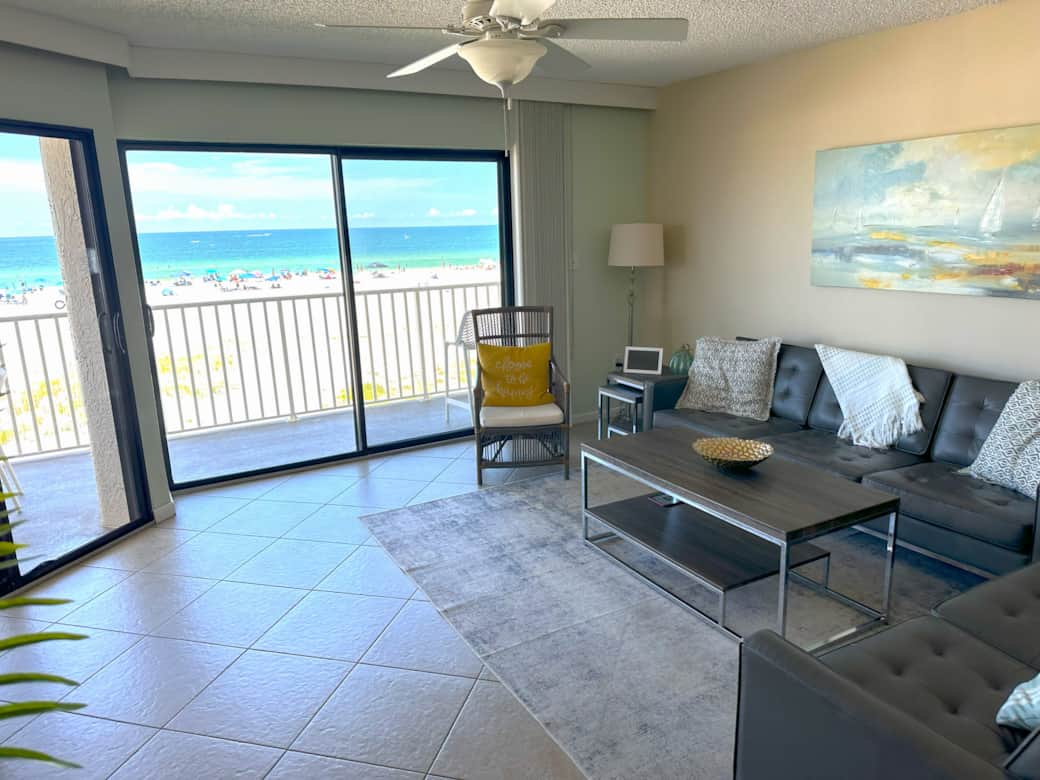 Ocean View - Living Room