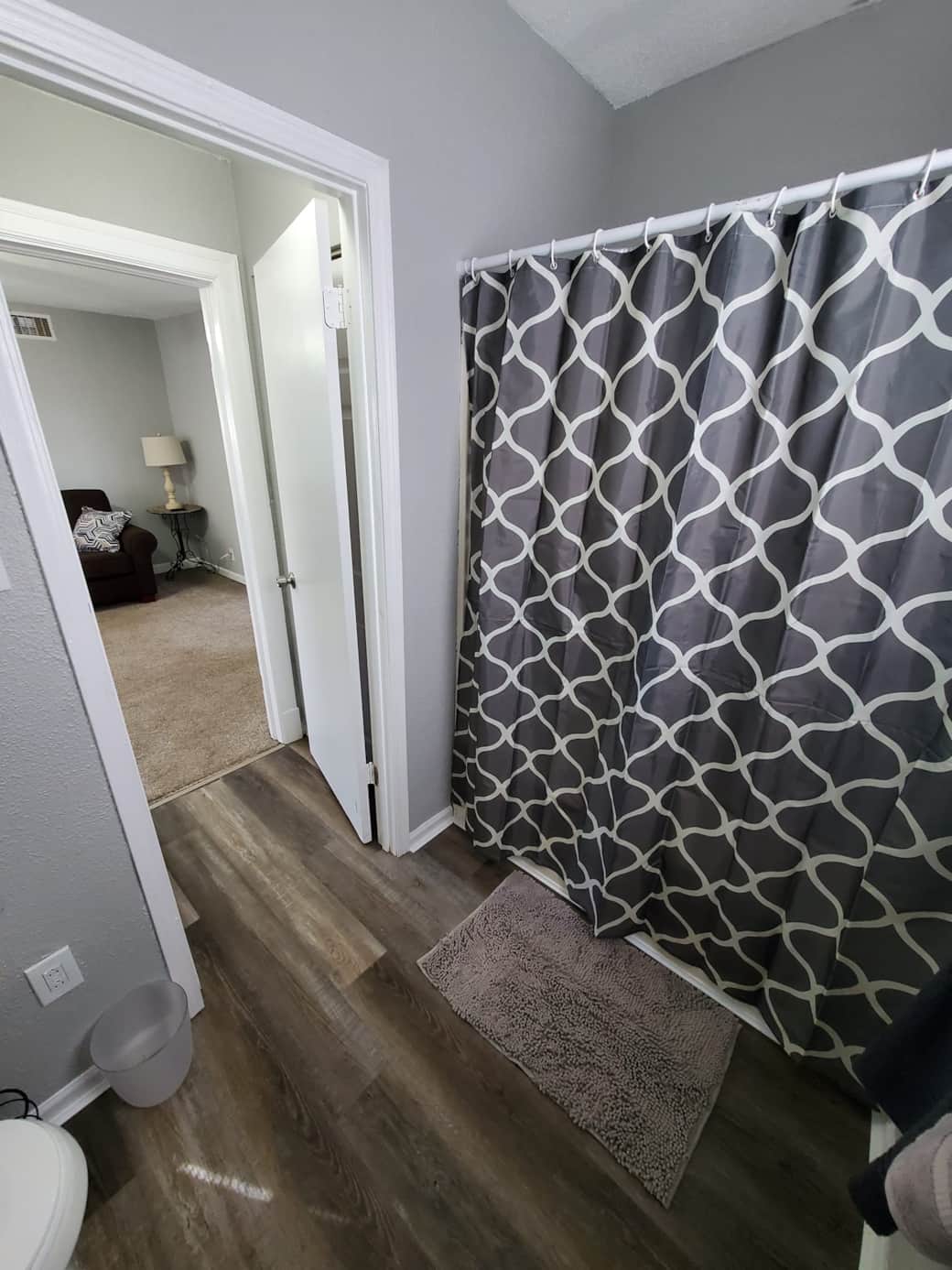 bathroom bathroom