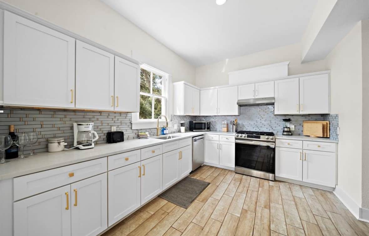 Grand view of the modern, elegant kitchen.