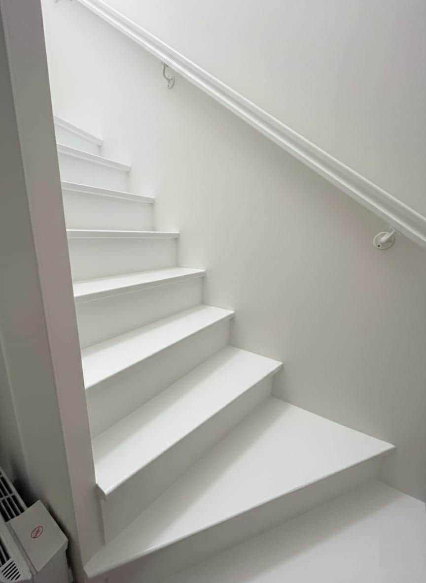 Escalier accès chambre + SdB