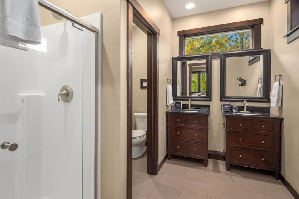 Master bathroom Master bathroom