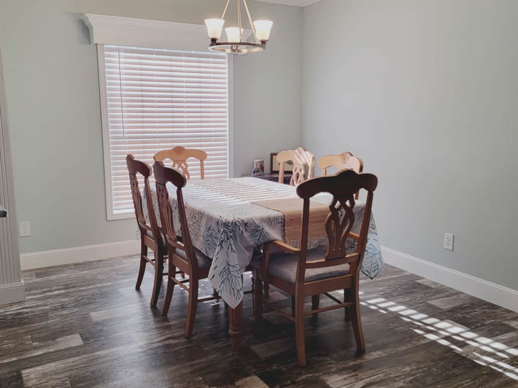 Dining Area Dining Area