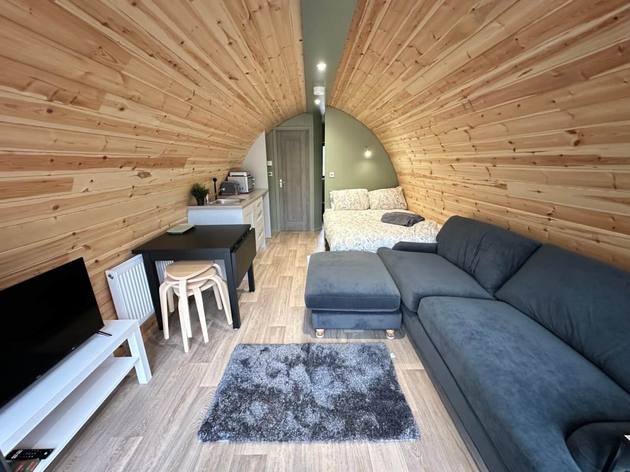 Family glamping pod