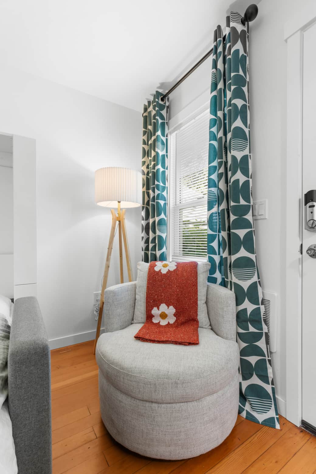 Cherry Hill Bungalow6