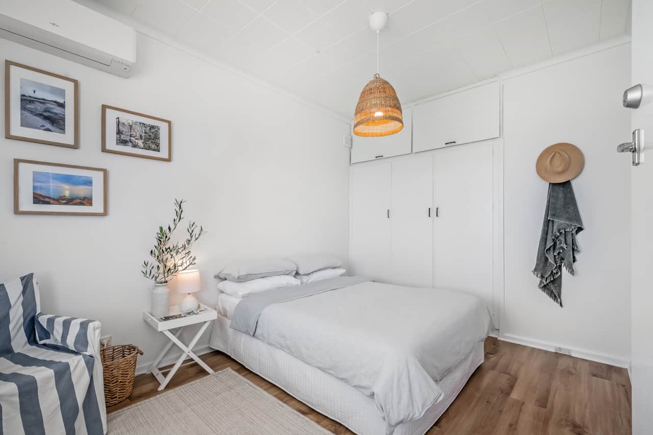 Bedroom 3 (double bed, sea view)
