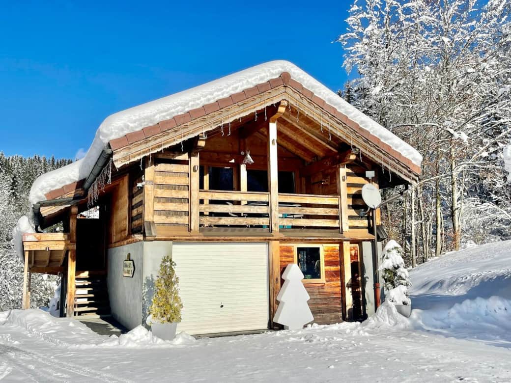 Parkin gratuit devant le chalet Parkin gratuit devant le chalet