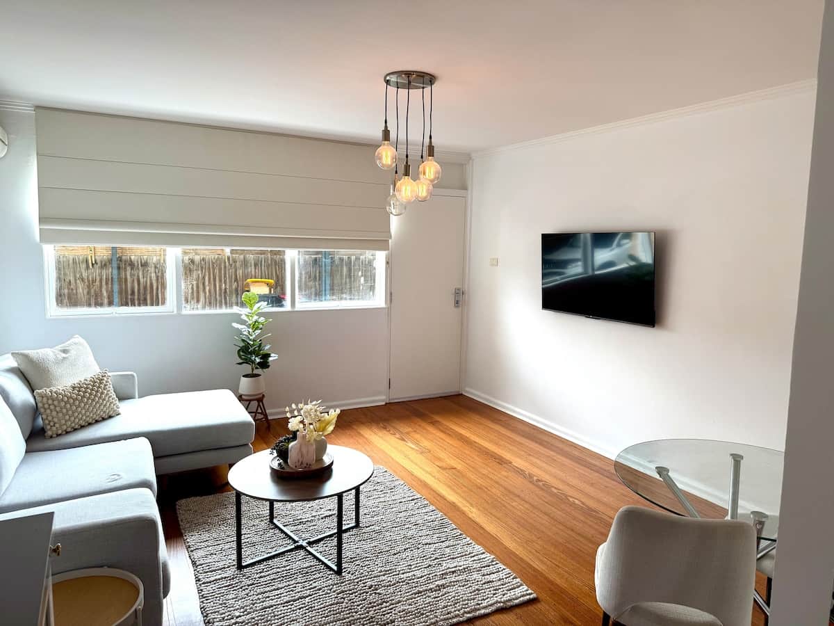Smart TV is internet connected only, with channel 7, 9 & 10 signed in and Netflix and others are available for bring your own account usage.