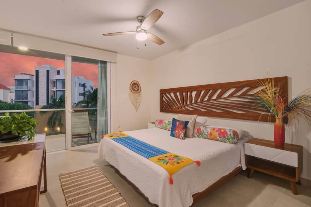 Wake up in the king-size bed with amazing views, the perfect start to your vacation. Enjoy both sunrise and sunset from the comfort of the bed, or step out to your private balcony to take it all in, making every moment feel truly magical.