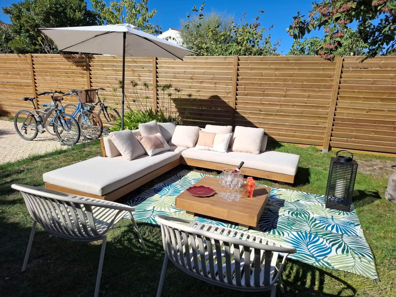 E Jardin Salon Espace détente.jpg