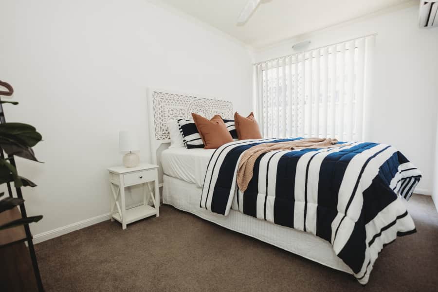 Queen bed & hanging space in 2nd bedroom with fresh bed linen, bath and pool towels provided. Queen bed & hanging space in 2nd bedroom with fresh bed linen, bath and pool towels provided.