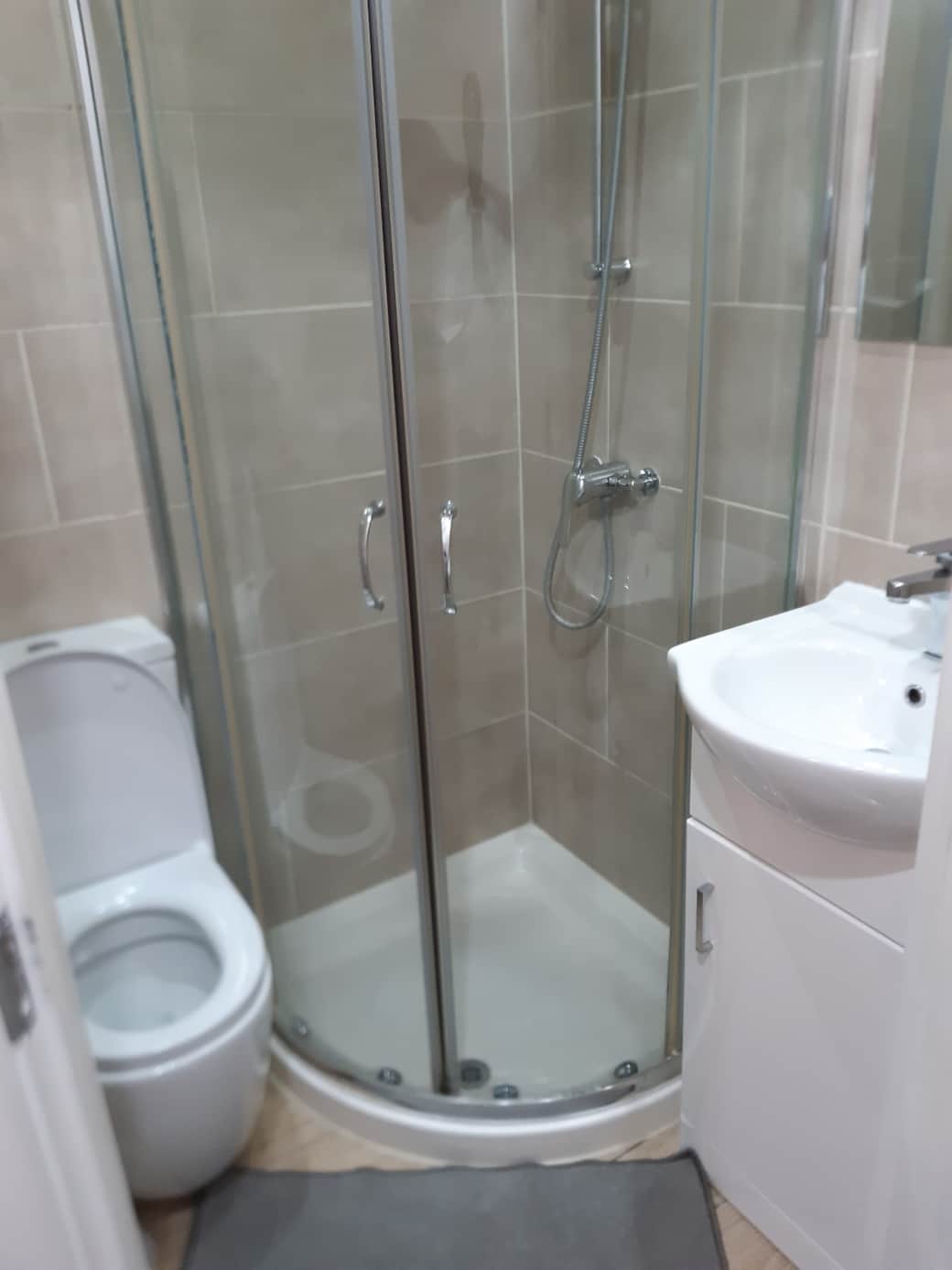 Shower 2 Shower 2