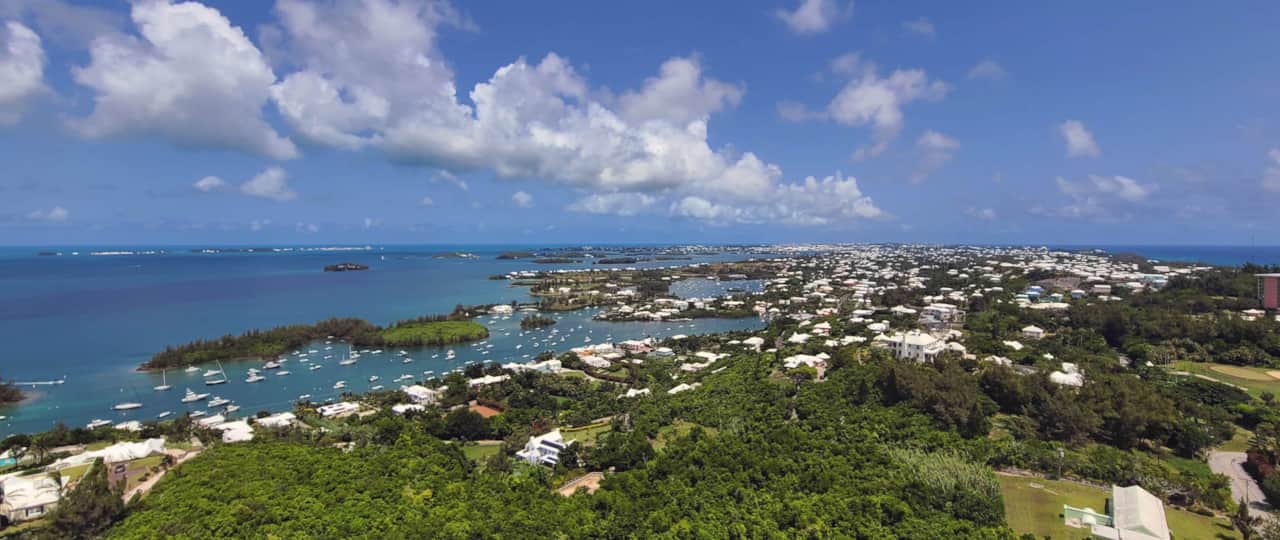 Nearby Gibbs Hill Lighthouse 
