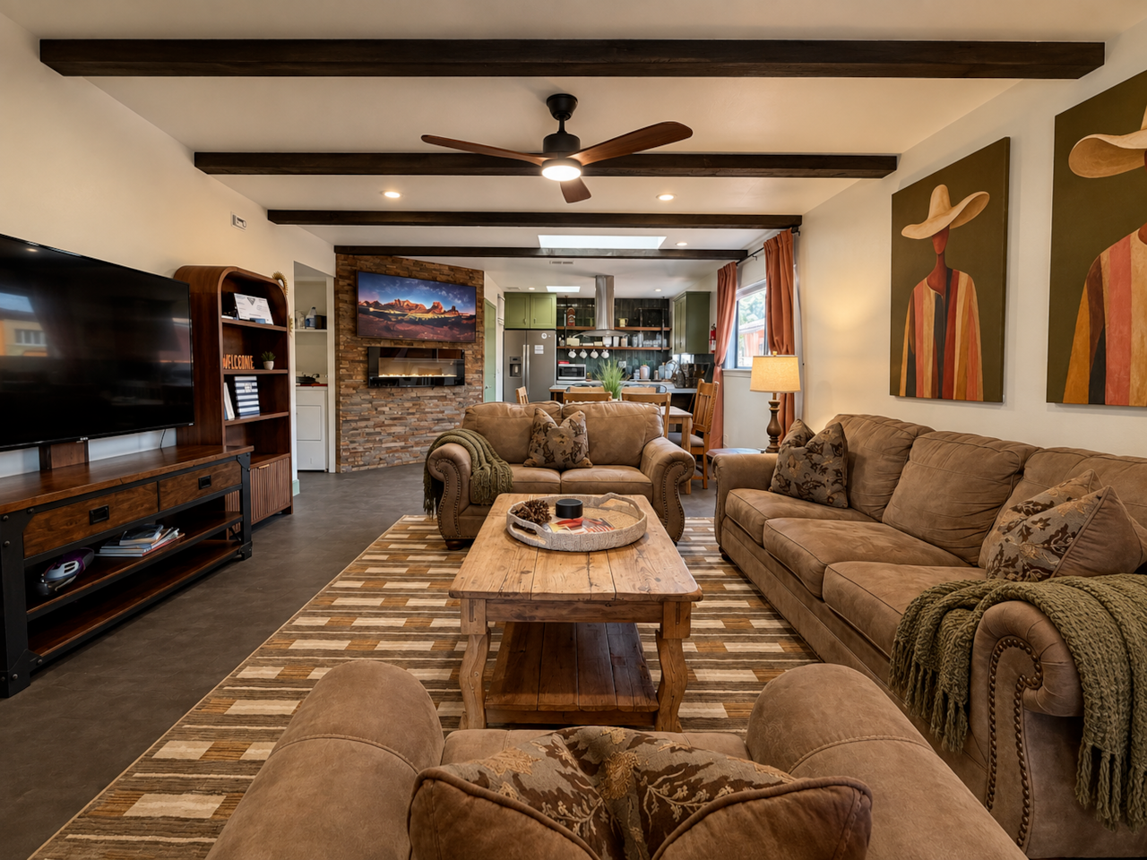 Cozy living room with plenty of comfortable seating for your whole group.