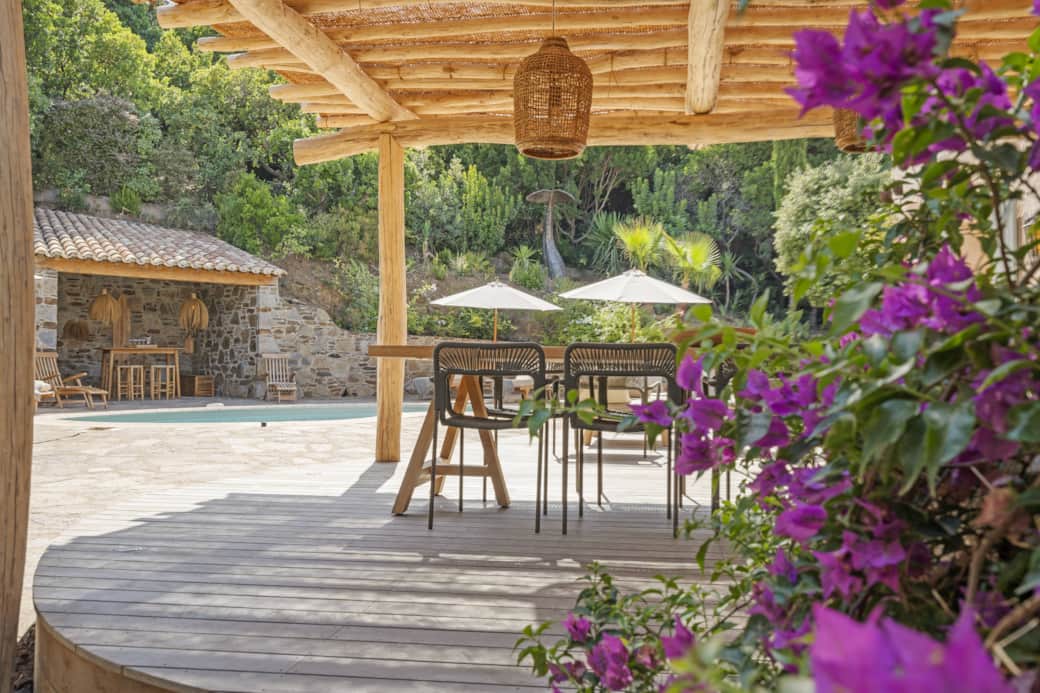 Outside Dining 1