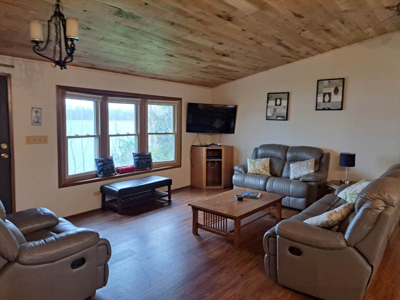 Spacious Living Room