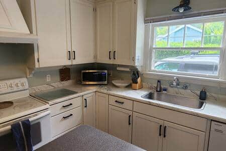 D9b7e700 b28a 4394 841c b2ab3942ded1