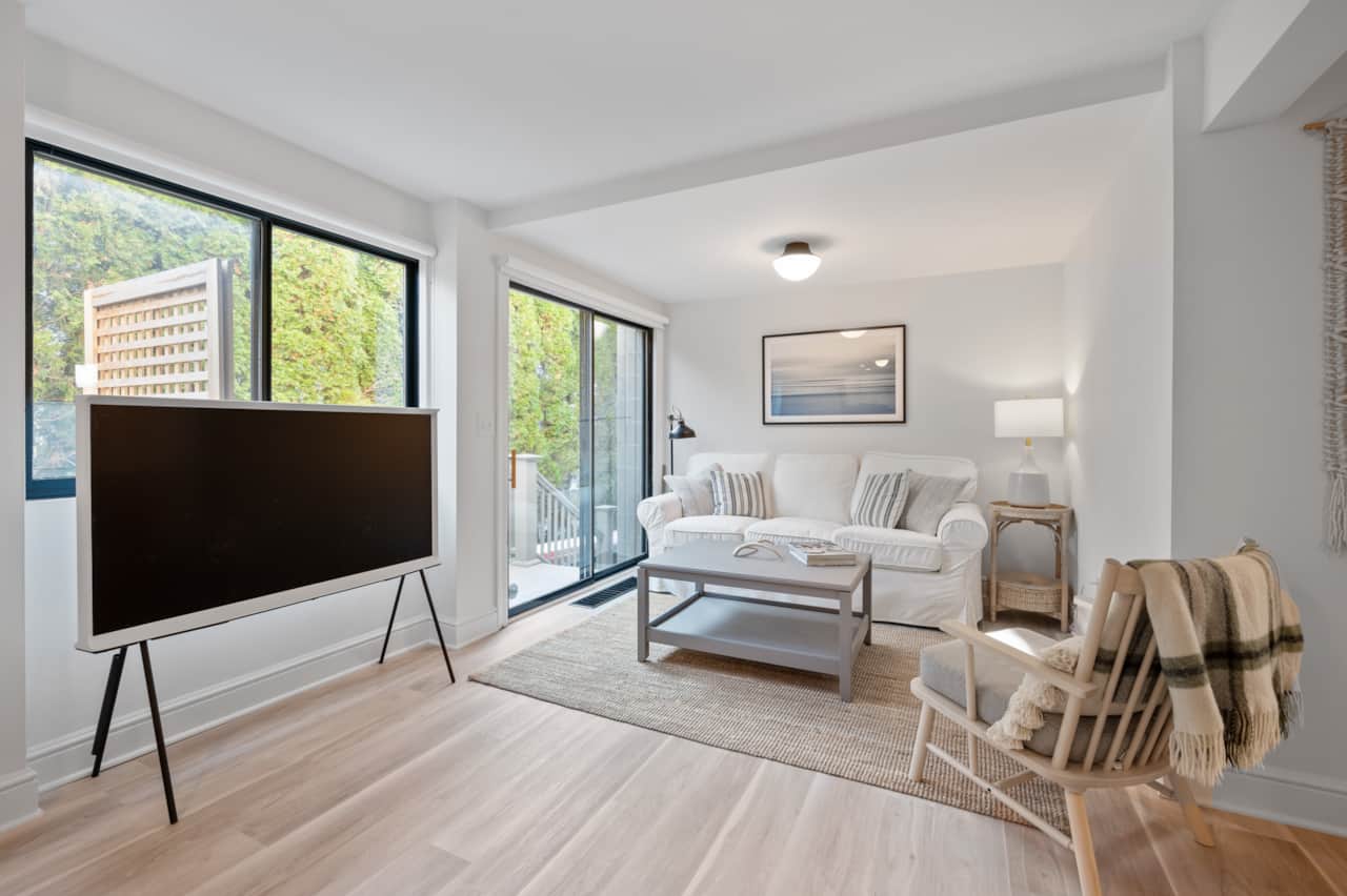 Newly renovated and new furnishing. Comfortable sofa with a touch of Scandia, Boho design.