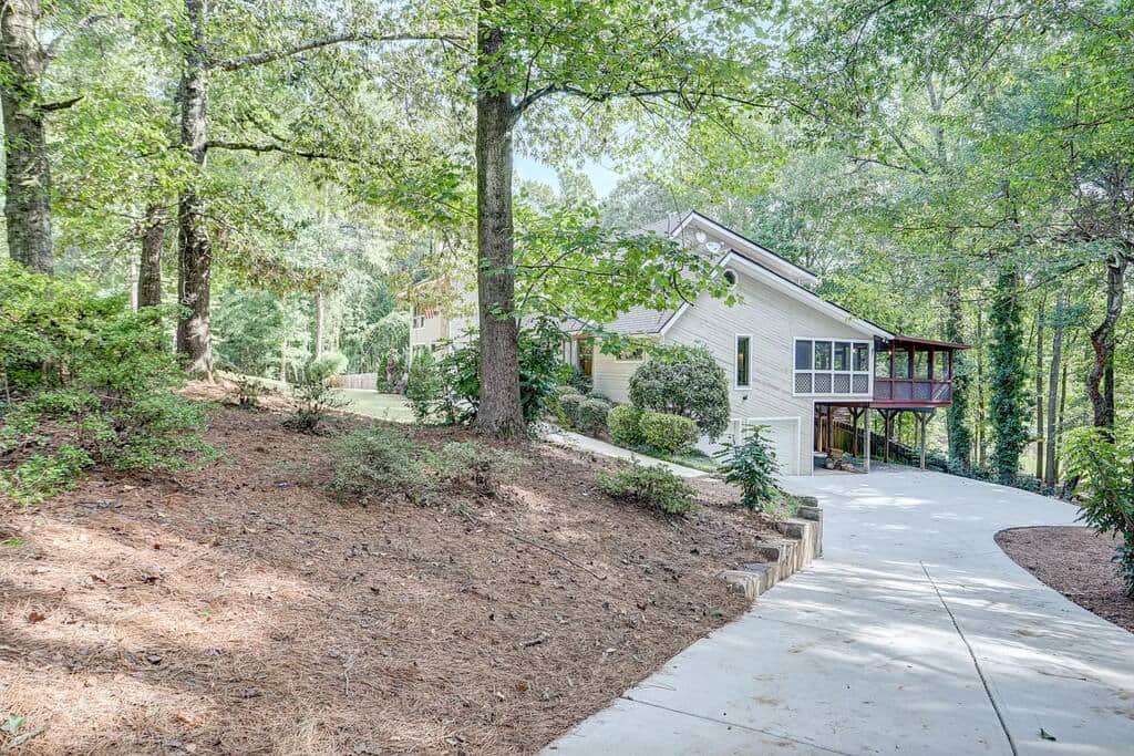 2.5 Acres of Wooded land