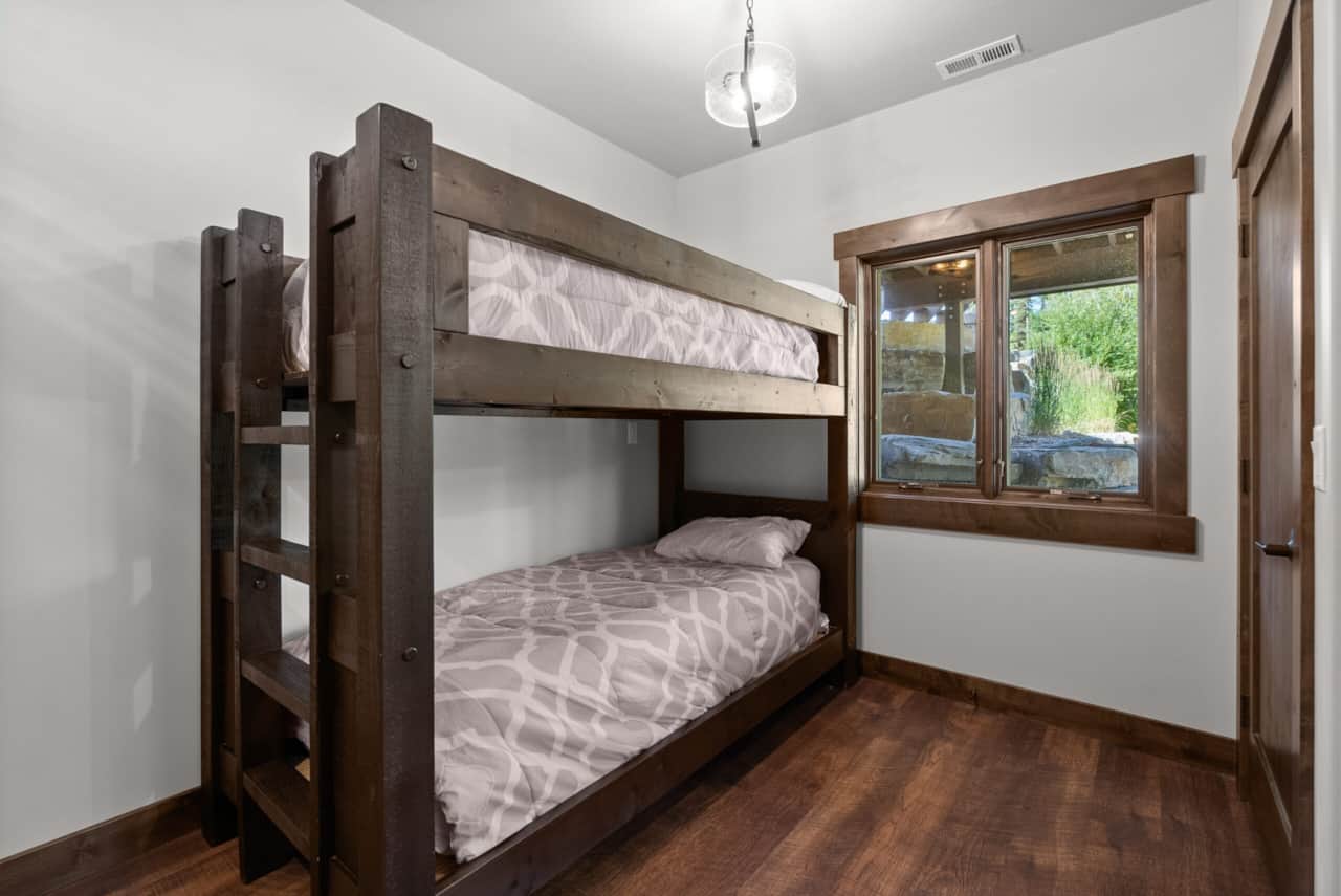 Twin bunk area