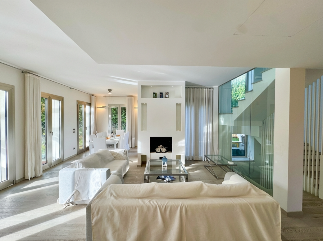 Professional real estate photo enhancement of a lu 1768067340127