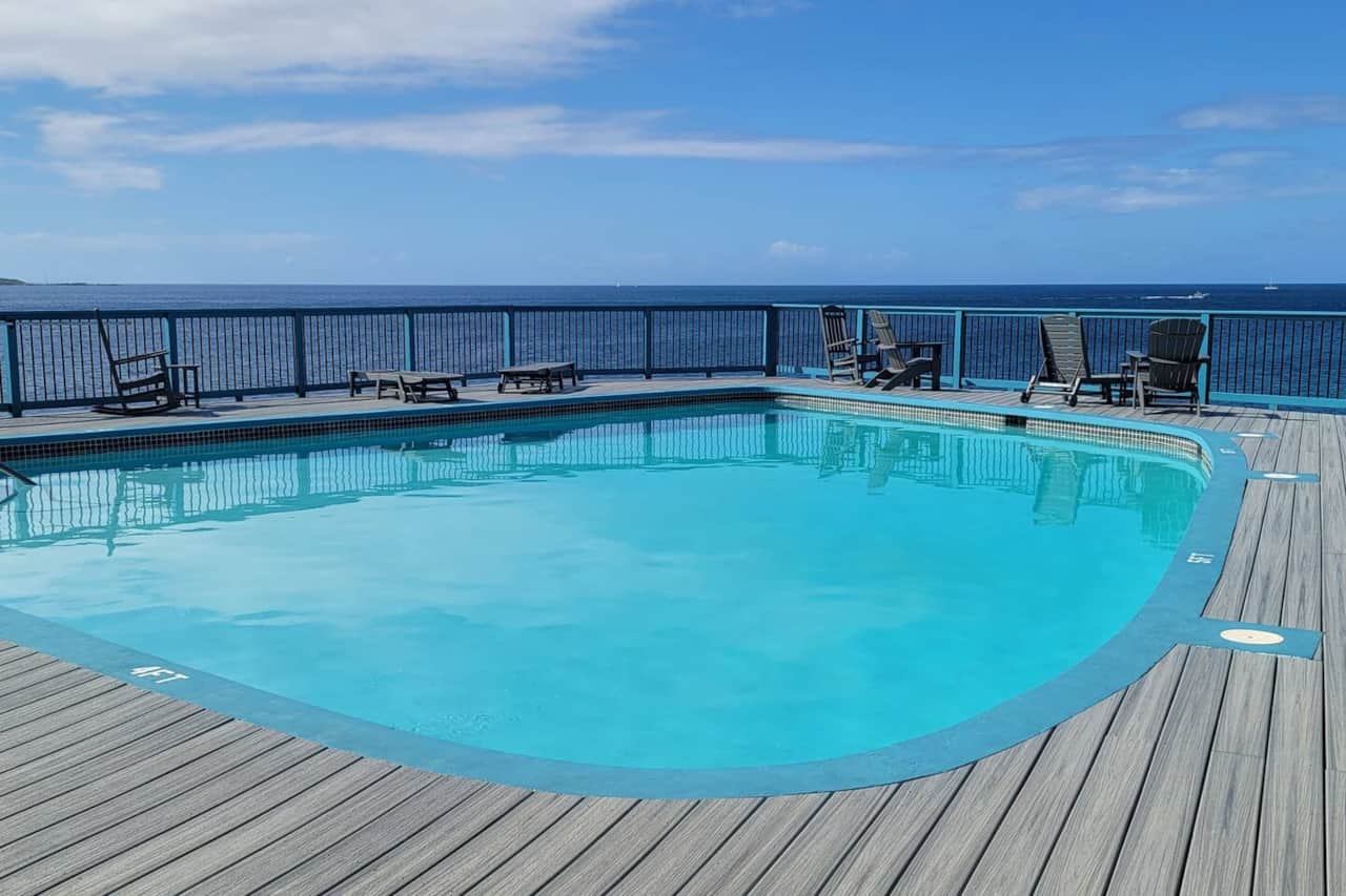 Sea Cliff Pool 