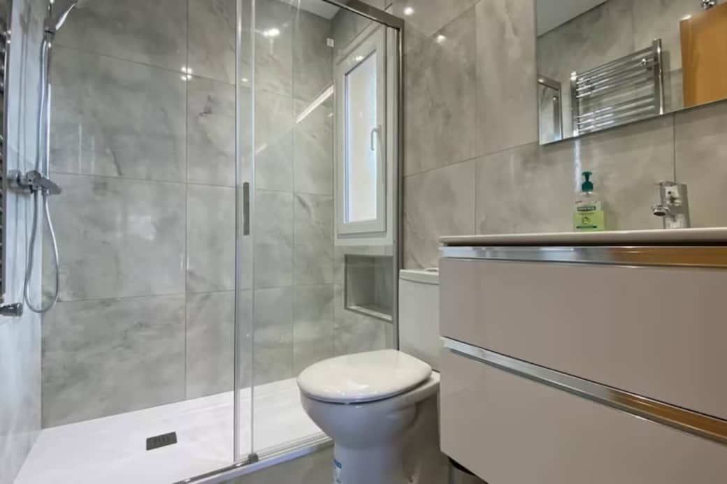 En suite bathroom