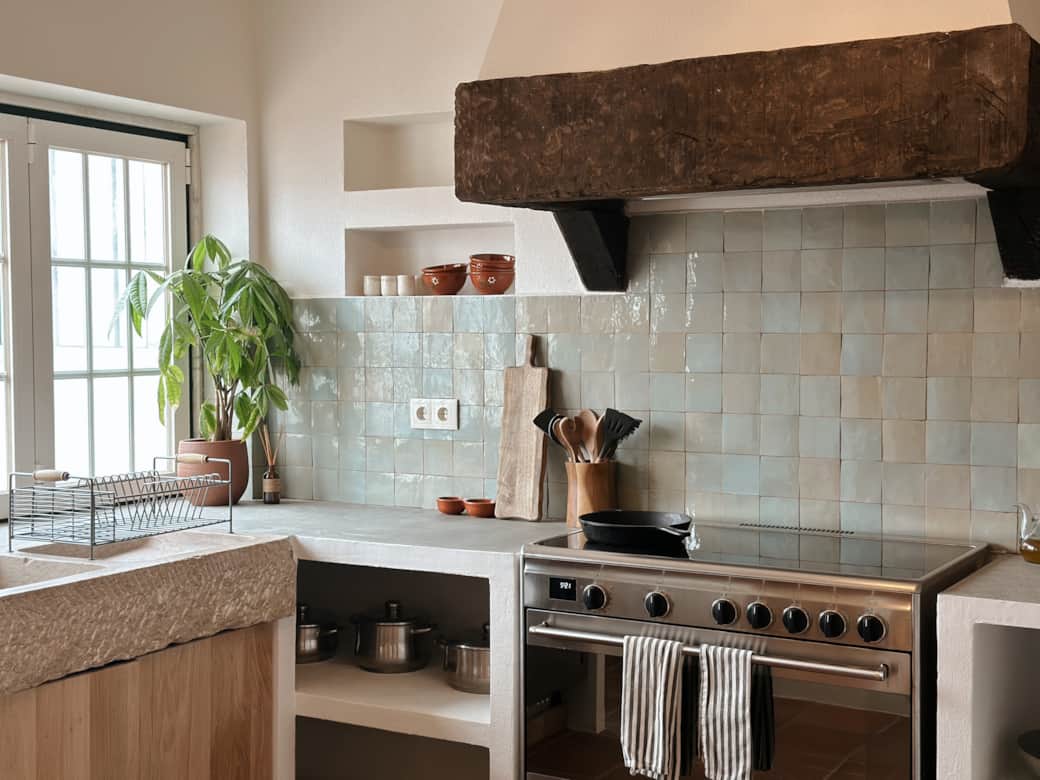 Blanco Bungalow Ericeira Casa Corazon Farm Kitchen 3