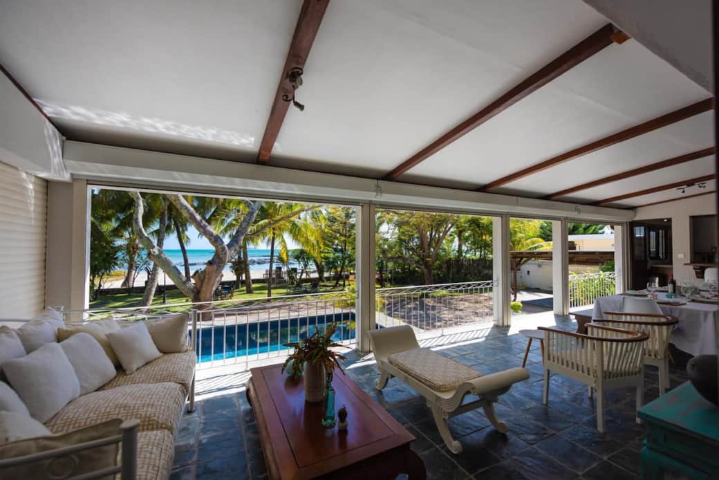 The plunge pool is small. You can dip in to cool off during a hot day. Has a balustrade.