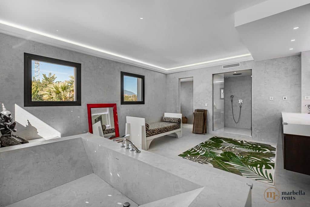 Luxury spacious bathroom.