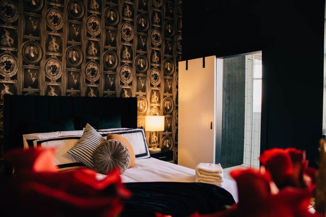 Super comfy queen bed with Sheridan linen Super comfy queen bed with Sheridan linen