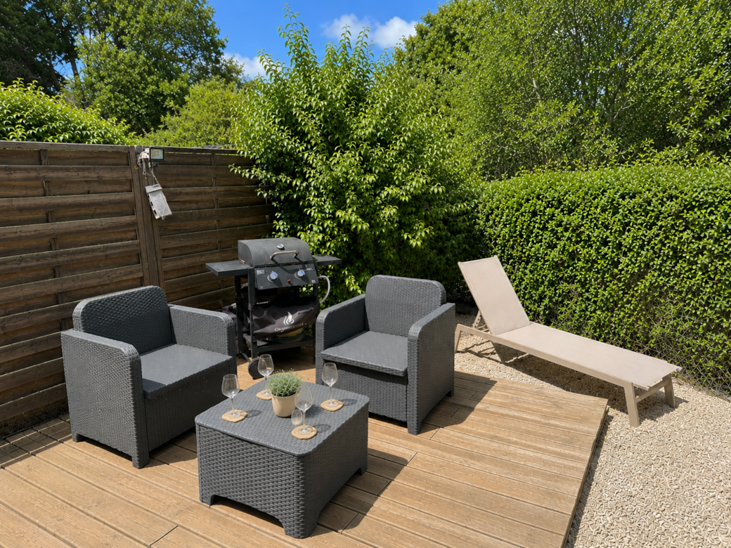 terrasse, jardin, salon de jardin, barbecue