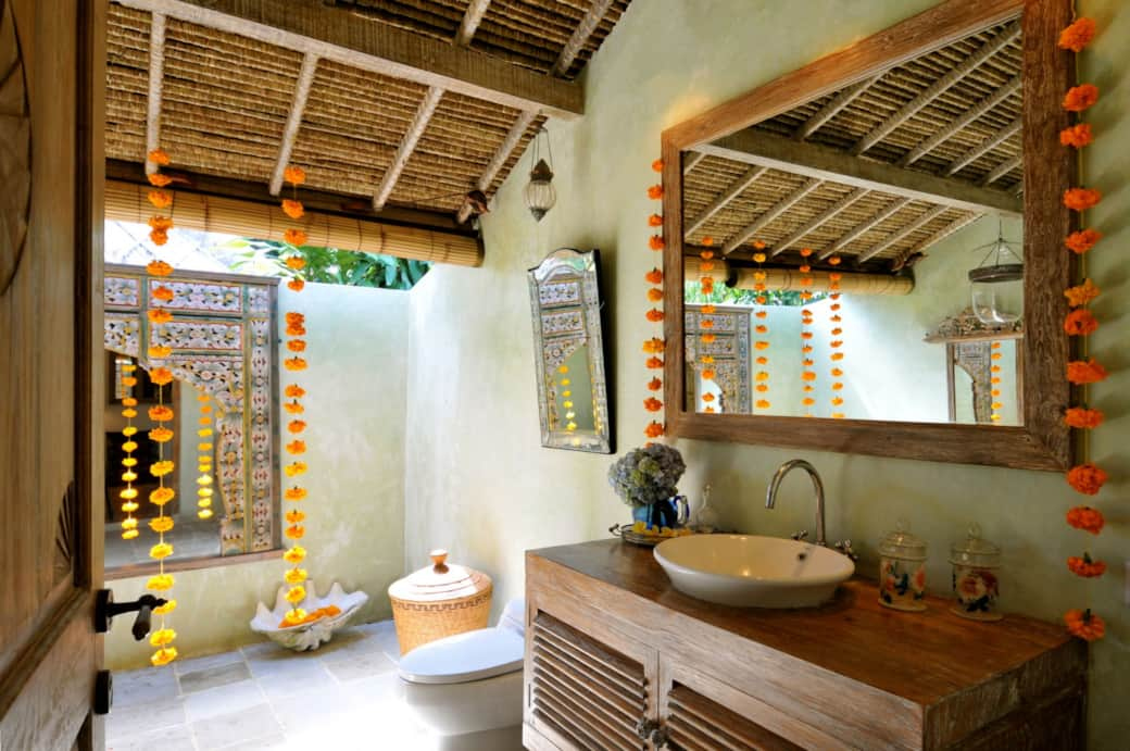 indoor / outdoor guest bathroom