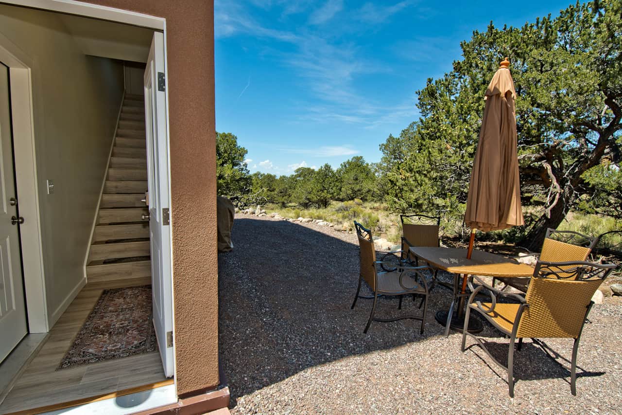 Entrance and Shared Outdoor Seating