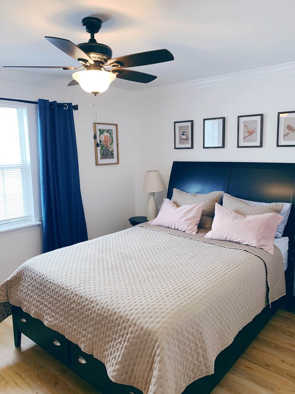 Guest Bedroom with Queen Bed on the second floor 