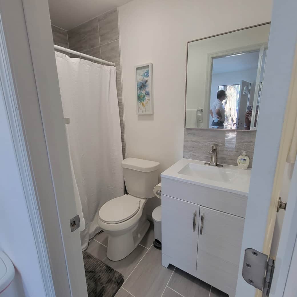 Full furniture bathroom