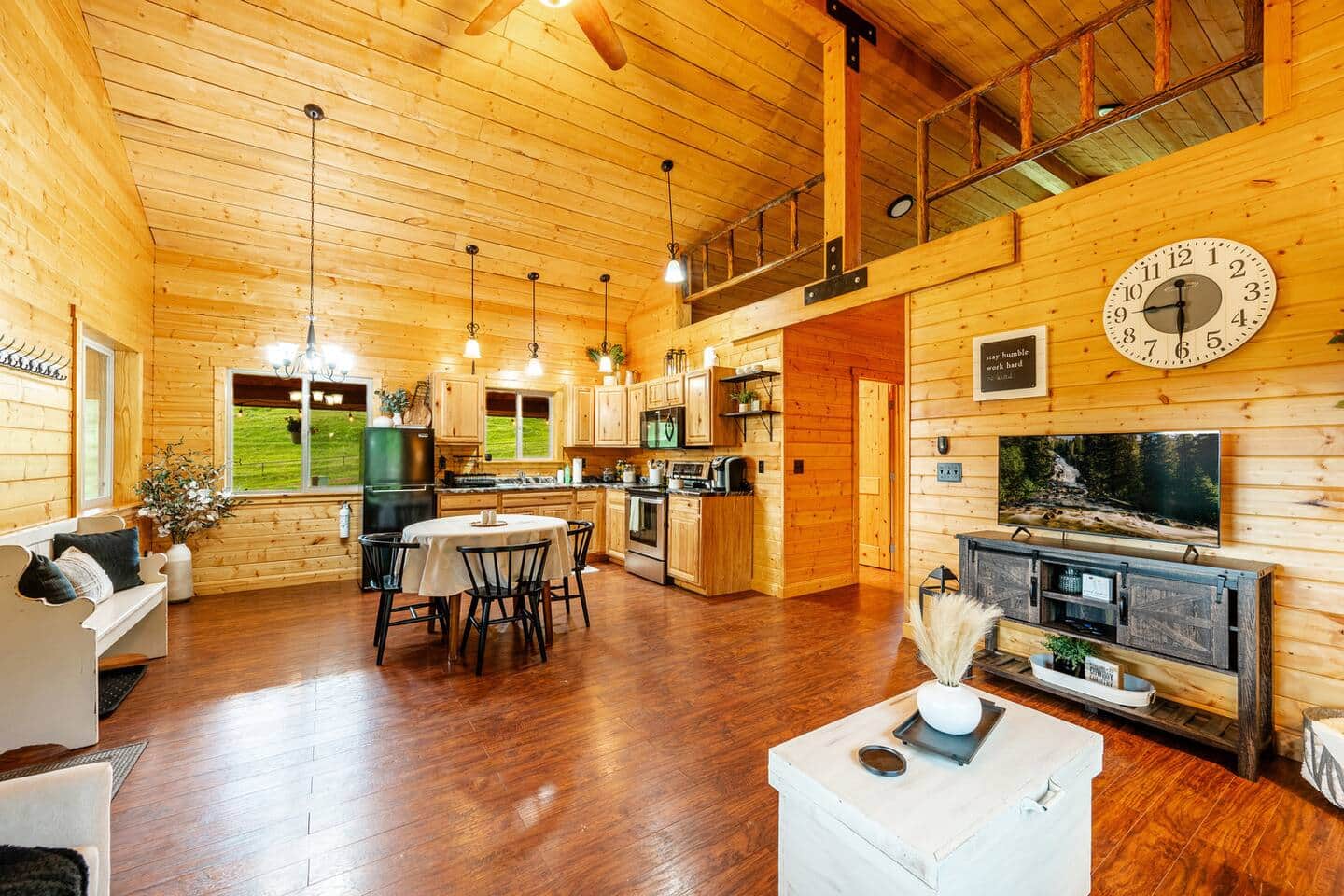 Magpie Cabin ranch view