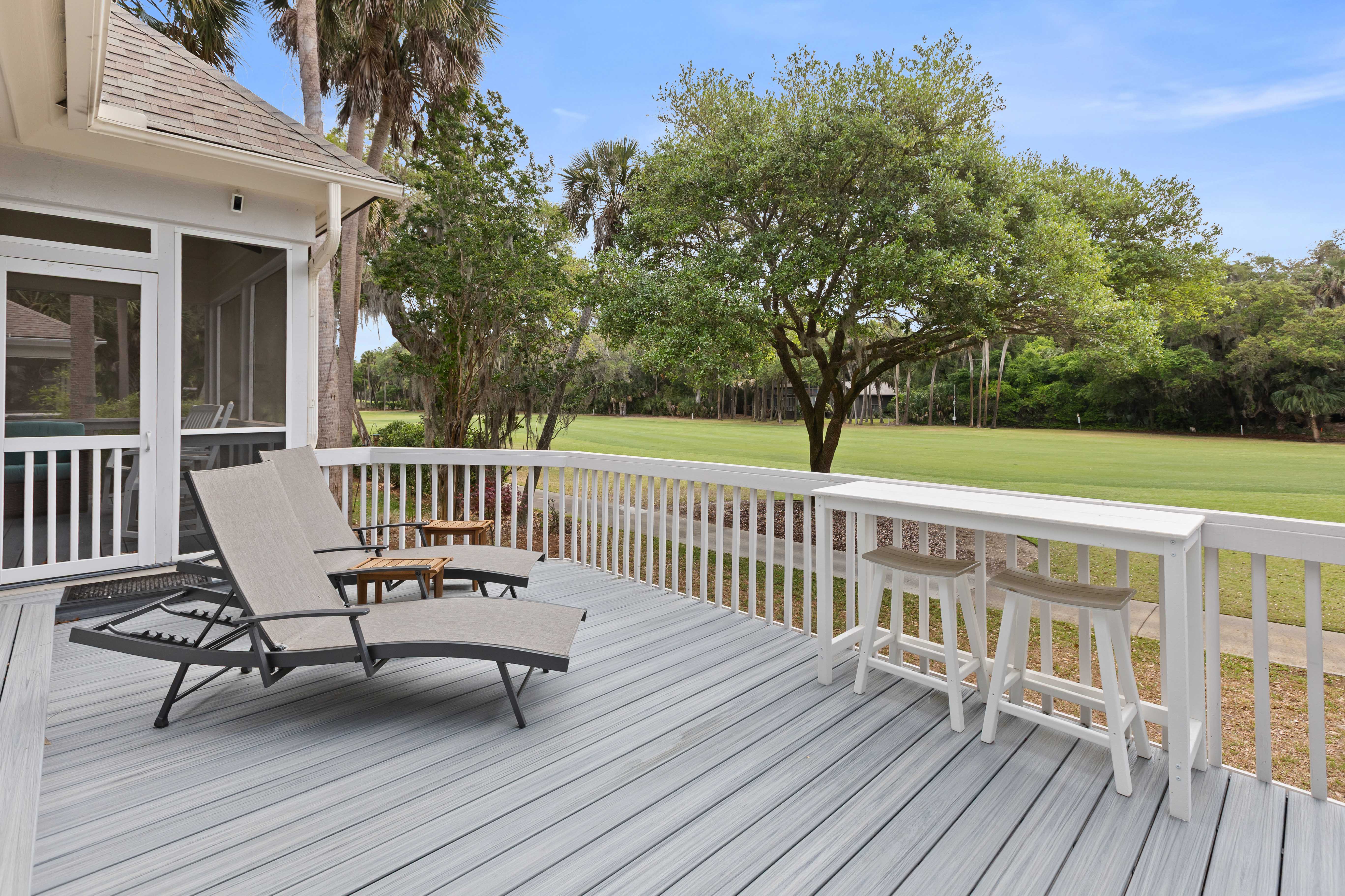 Rear deck