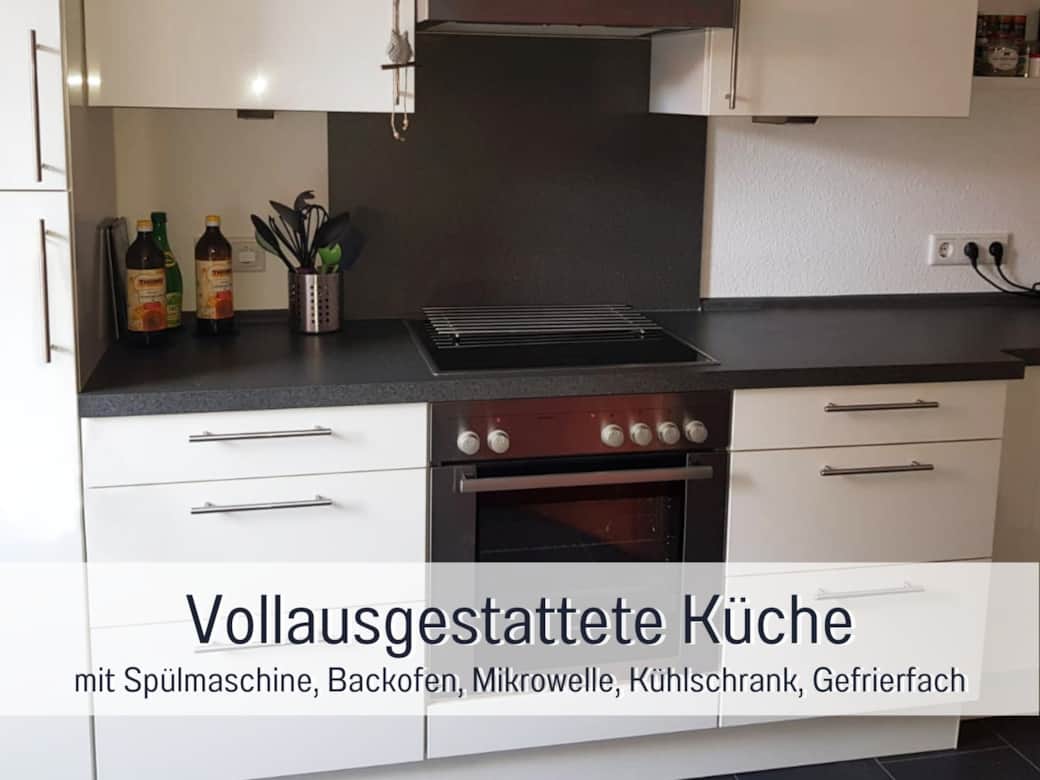 Küche mit Küchenzeile rechts