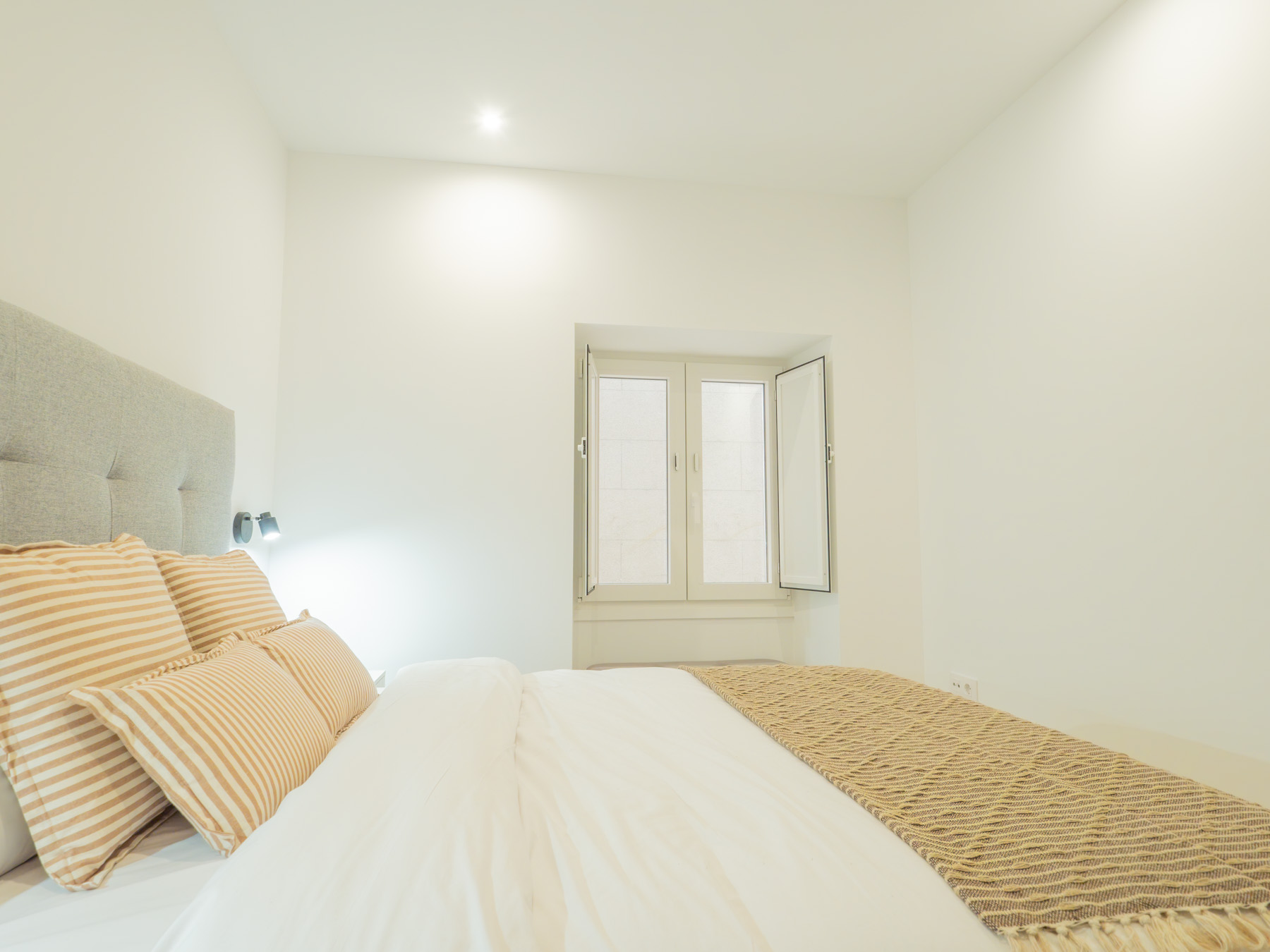 YBH Villa Lara - 001