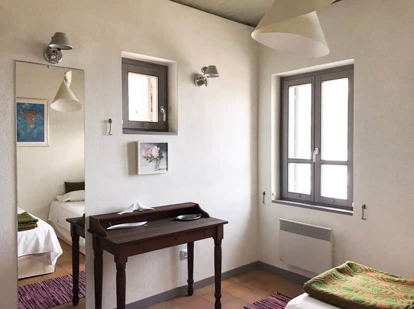 Twin bedroom