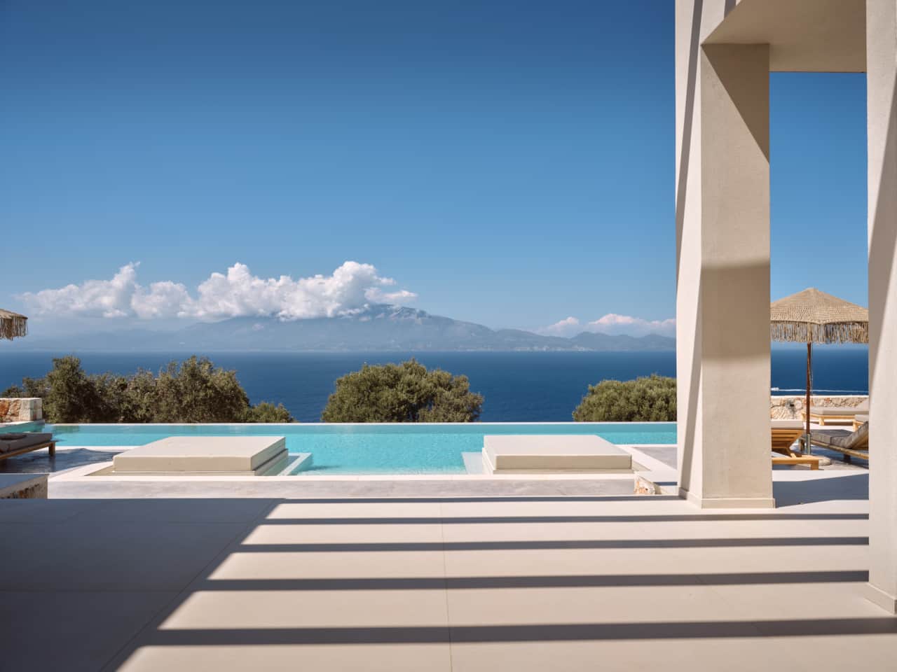 Infinity pool with sun loungers and sea view — Villa Larissa, Zakynthos